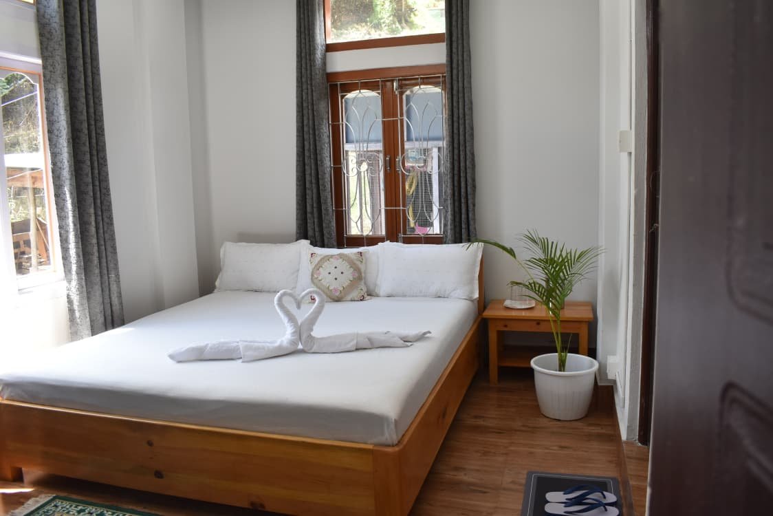 Deluxe Double Room with King and Queen Beds